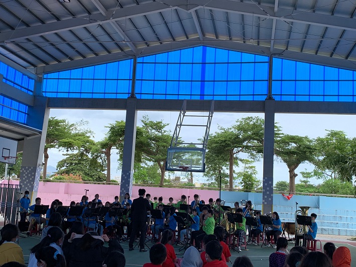 兩校管樂隊大合奏